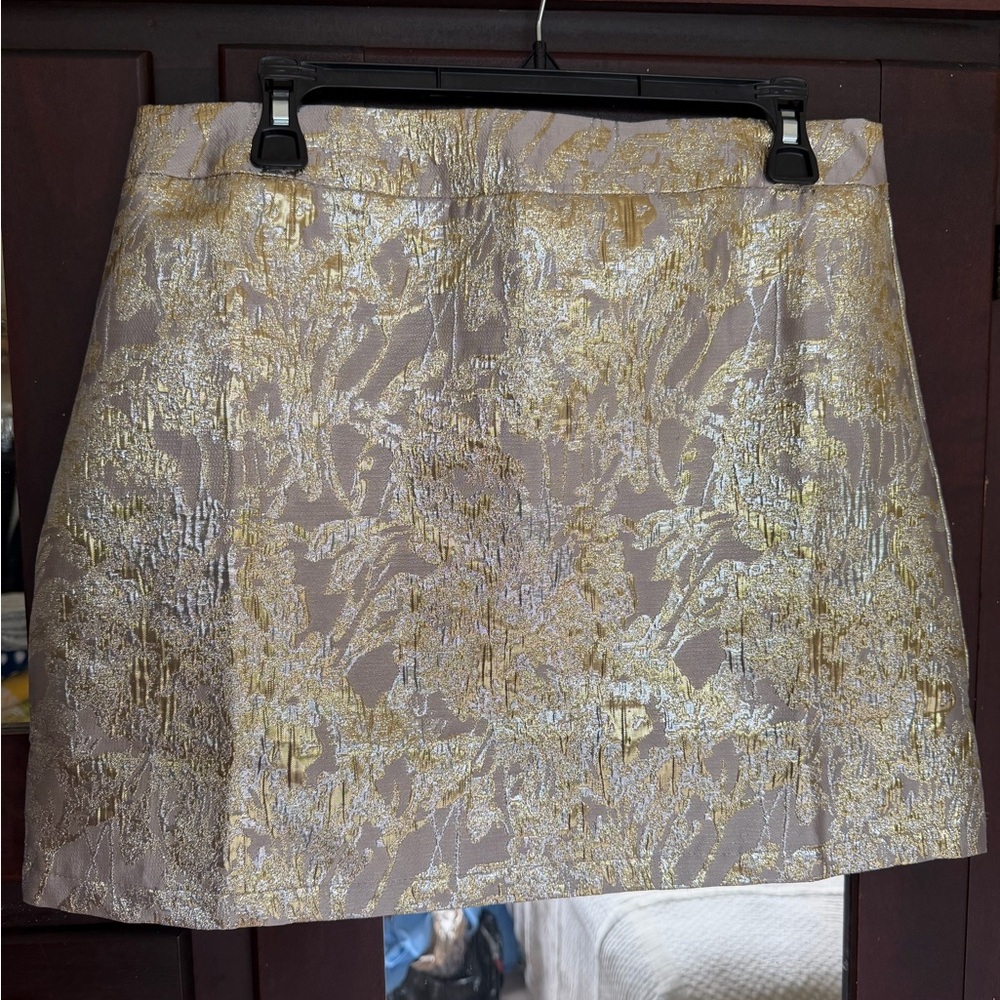 J.Marie Elegant Gold and Silver metallic floral Brocade Skirt, size M.